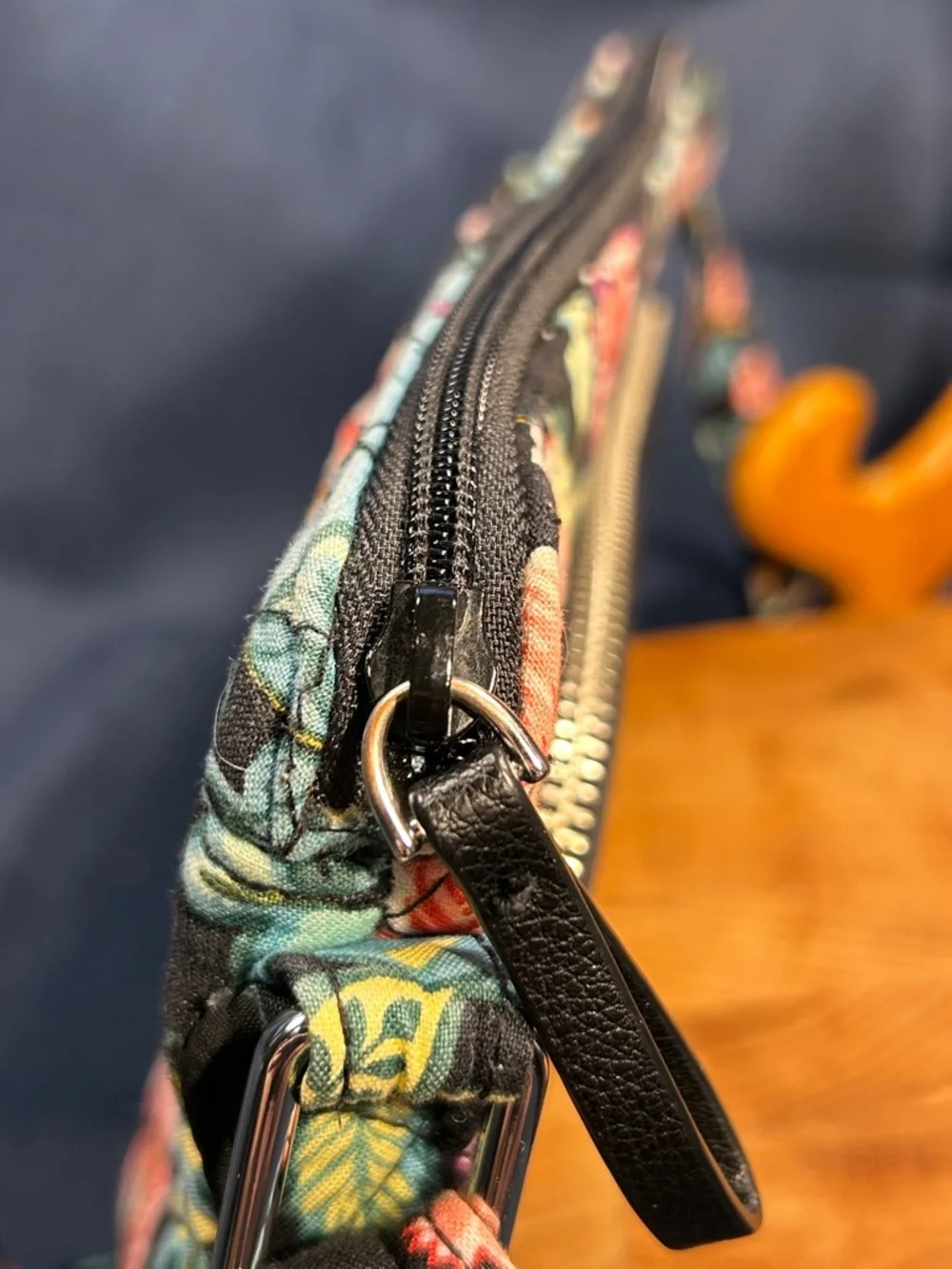 Vera Bradley cross body / shoulder pocketbook purse